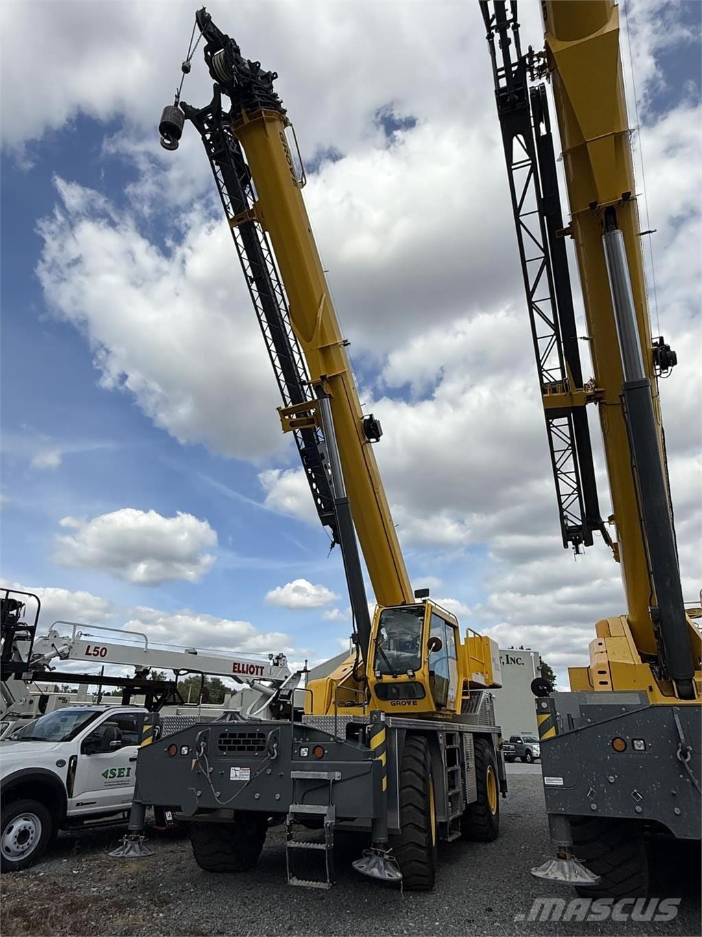 2023 Grove GRT655L