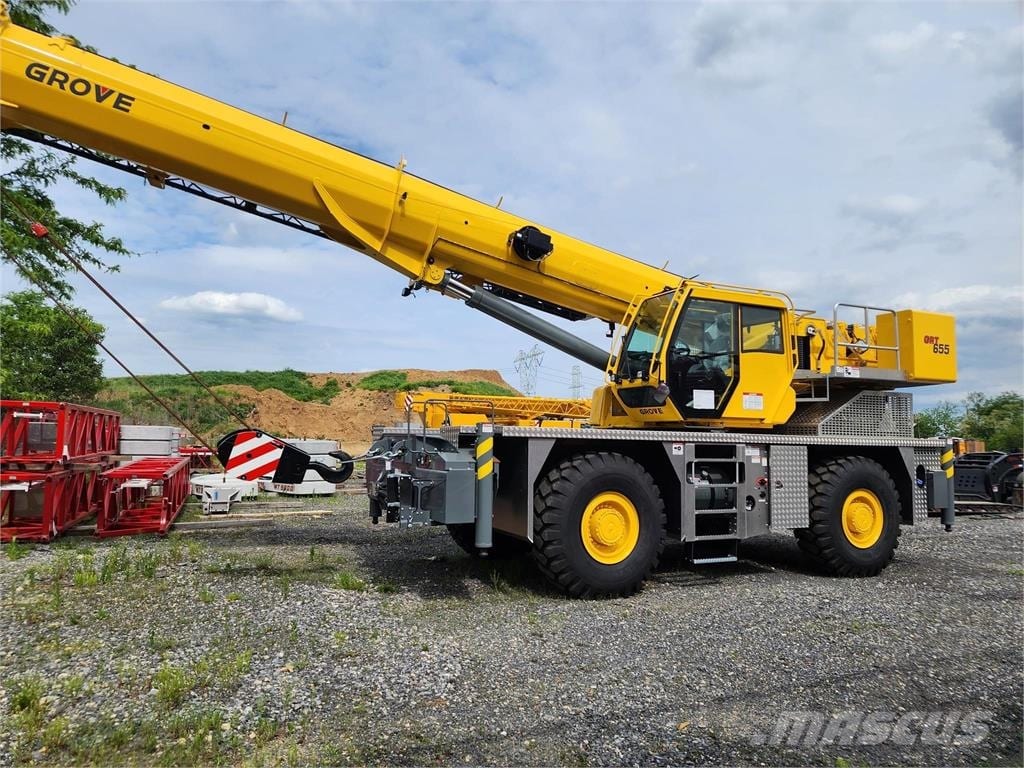 2023 Grove GRT655