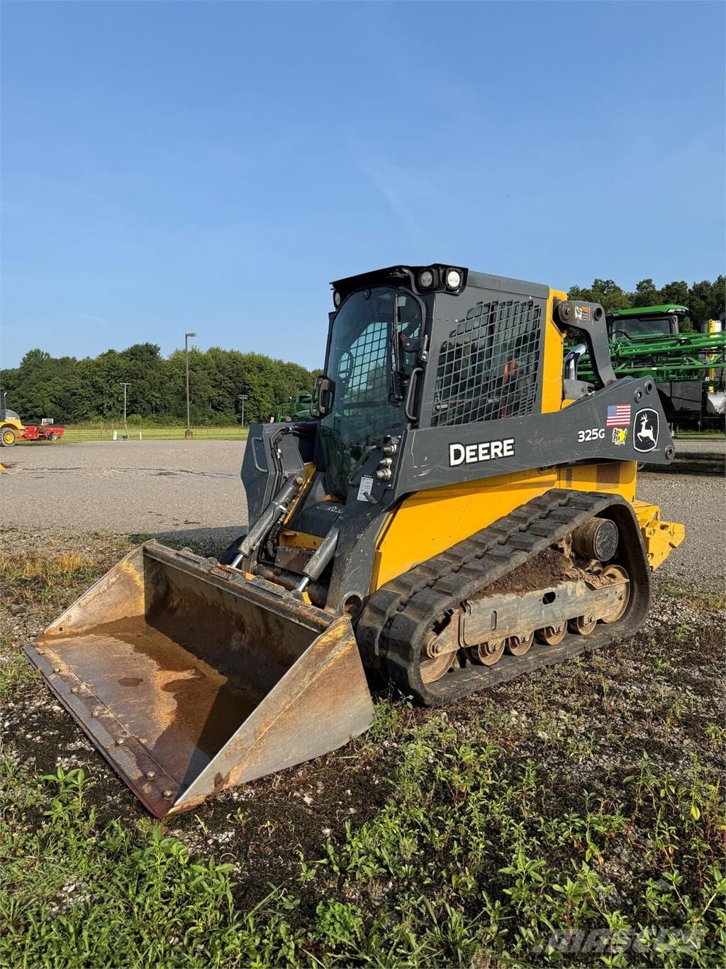 2022 John Deere 325G