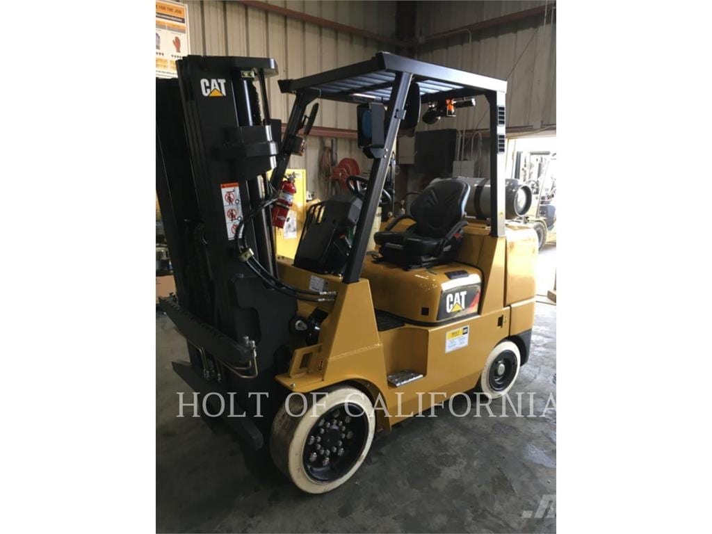 2020 CAT MITSUBISHI GC40K6-LE