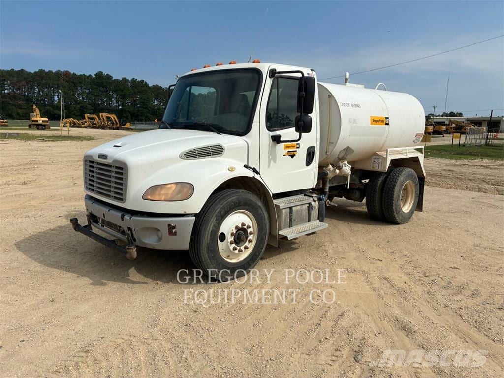 2019 Freightliner M2106