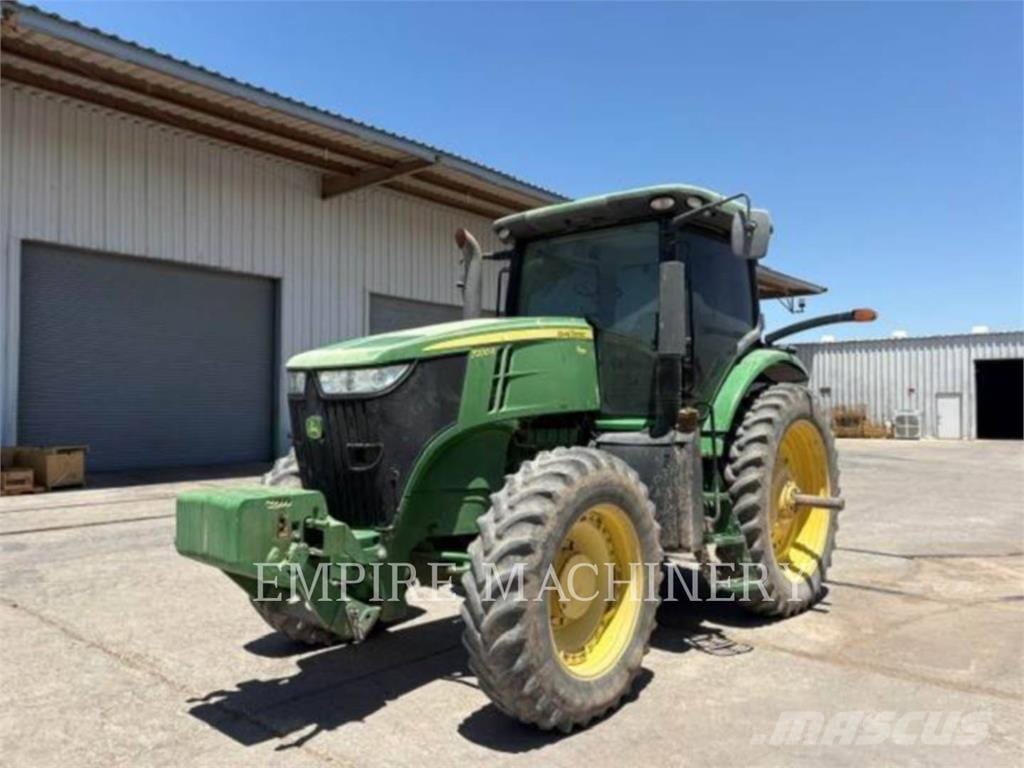 2013 John Deere 7200R