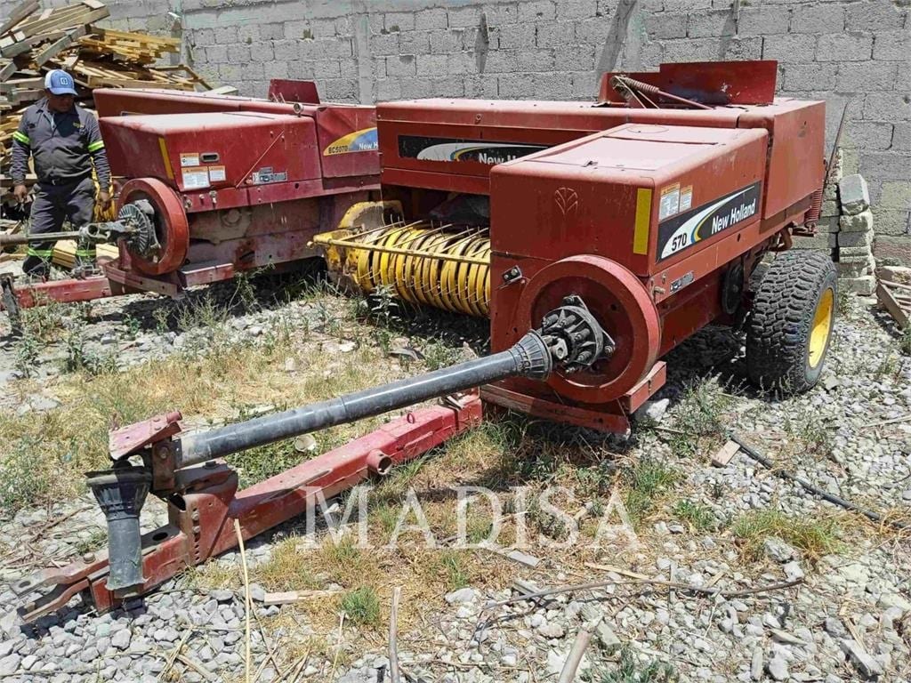 New Holland 570