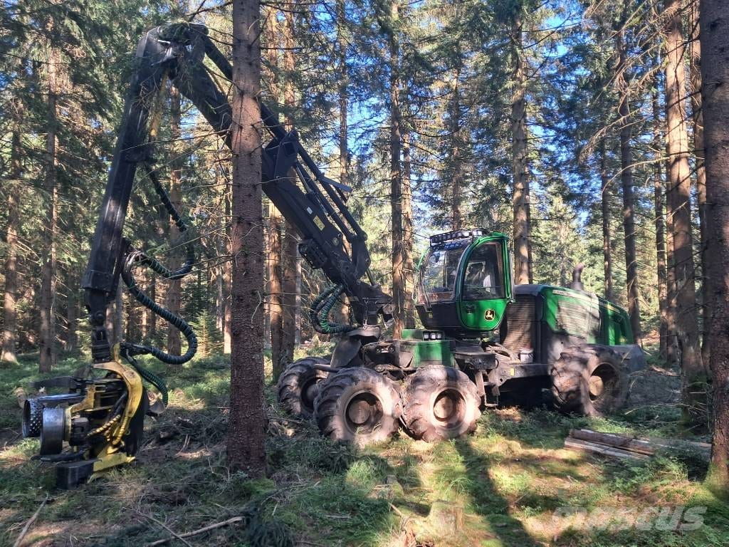 2017 John Deere 1270G