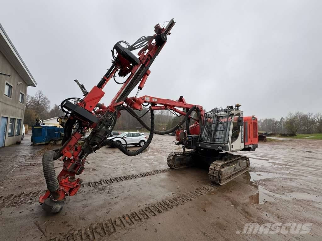2017 Sandvik DX800