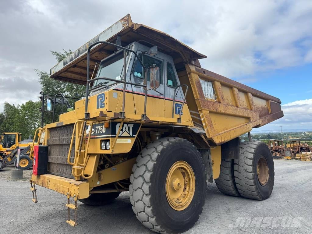 1999 CAT 775 D