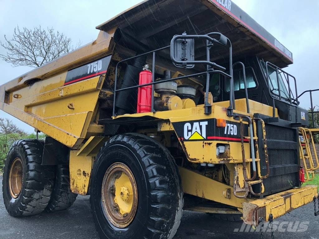 1999 CAT 775 D