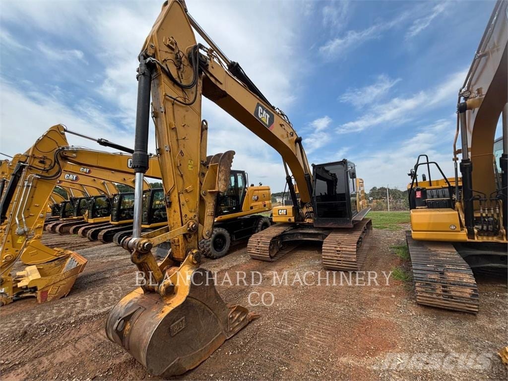 2018 CAT 320