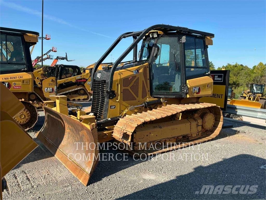 2021 CAT D1LGP