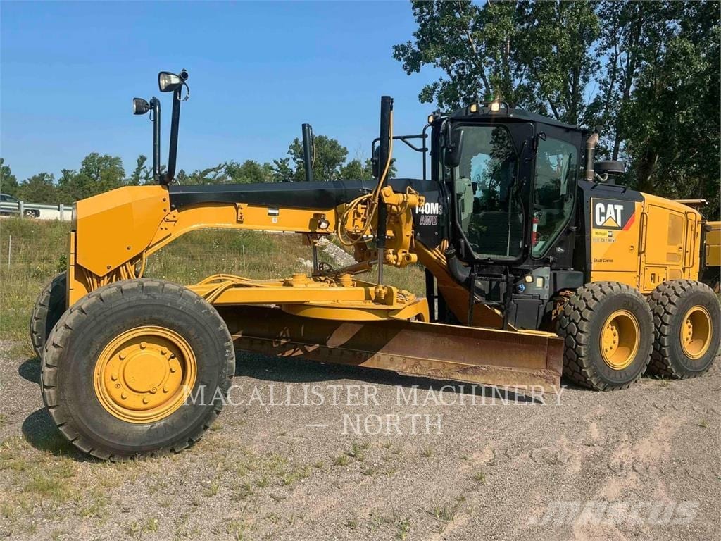 2016 CAT 140M3AWD