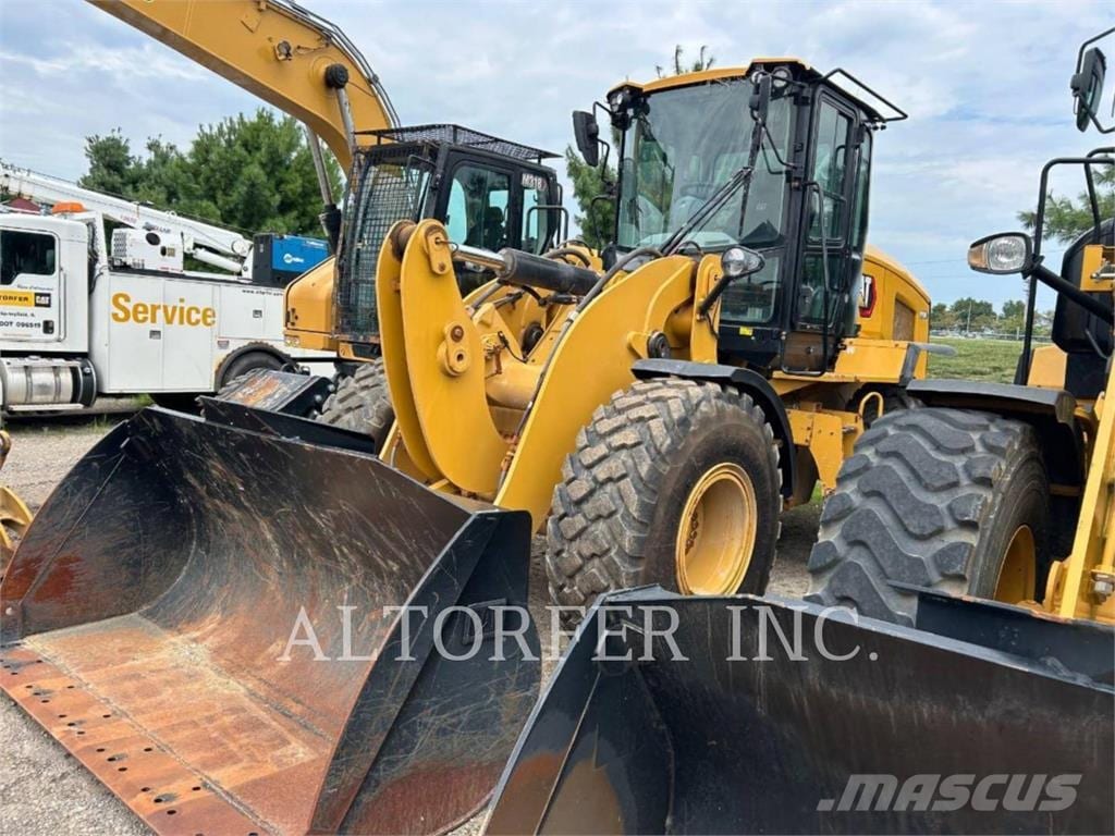 2024 CAT 926M
