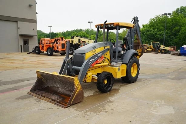 2018 DEERE 310L EP