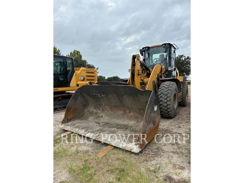 2025 CAT 938QC