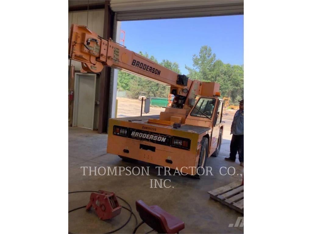 2020 Broderson CRANE IC-80