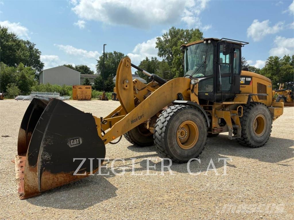 2019 CAT 930M