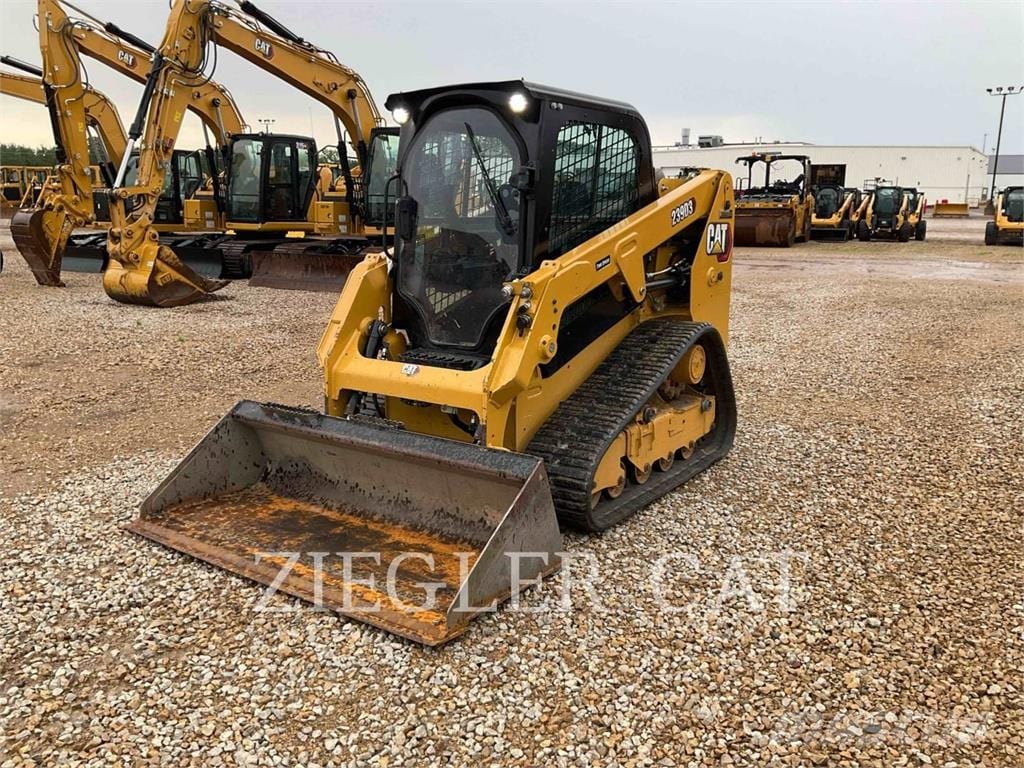 2023 CAT 239D3